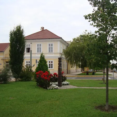 Eliza Vendeghaz * Hajduszoboszlo
